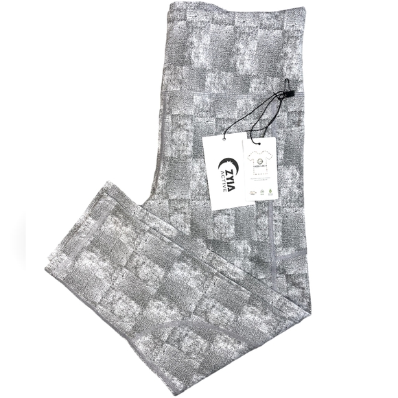 ZYIA Pants - NEW Zyia 6680 flint full grain light n tight hi-rise Capri RC size 8-10 NWT